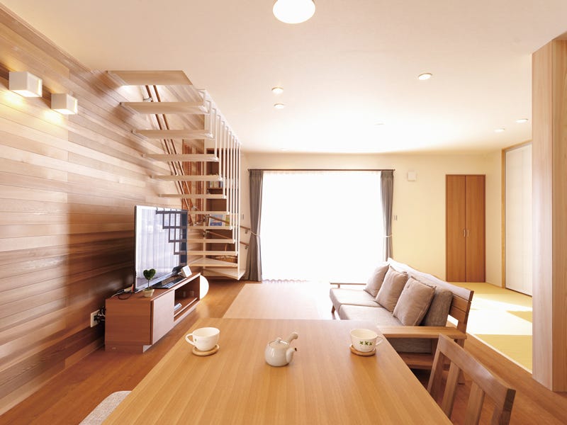川木建設の家は「長期優良住宅」が標準、このモデルハウスも例外ではありません。
長期優良住宅とは、国が定めた「耐震性」「省エネルギー性」「劣化対策」「維持管理・更新の容易性」の基準を満たした住宅のことです。
川木建設の家、そしてこのモデルハウスは、上記4つの項目において基準以上の最高等級の住宅です。