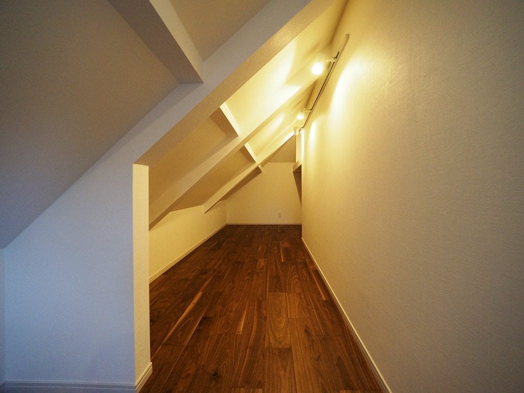 お洒落な小屋裏