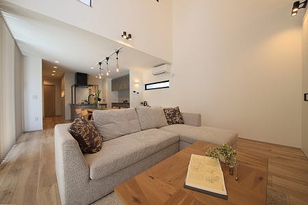 Q.家を建築して良かったと思うことは？
家族皆がのびのび暮らしています。
以前の住まいより車の音など外の音が気にならなくなりました。