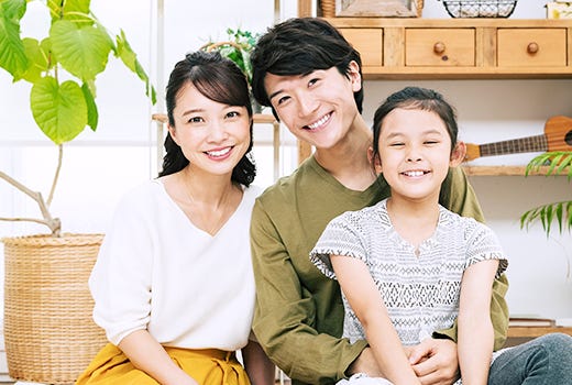 田建築工房では、スーパーウォール（SW）工法SWもおこなっています。
SW工法とは、木造軸組工法をベースにした高気密・高断熱・高耐震構造。
高性能スーパーウォールパネルや計画換気システムにより、地震に対する強度はもちろん、 部屋ごとの不快な温度差や、空気のよどみといった、住んでから気が付く不満を建てる前に解消。構造部分で決まる住まいの基本性能を大幅に向上します。