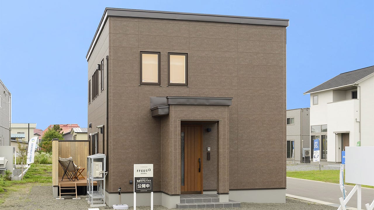 ハシモトホーム　FFEECO DOORS　弘前市大字小比内会場