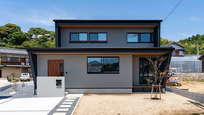 和歌山県田辺市 Y様邸 (・延床面積　31.5坪
・外壁　ガルバリウム鋼板 × 塗り壁（ジョリパット）
・UA値　0.46 w/㎡K
・C値　0.11 ㎠/㎡
・耐震等級３（認定取得）
・公的認証　BELS取得　ZEH対応)