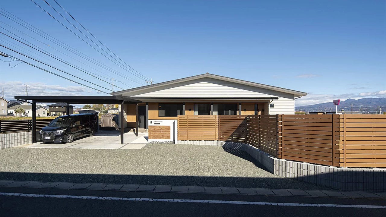 開放感とヴィンテージ感のあるスキップフロアの平屋の家