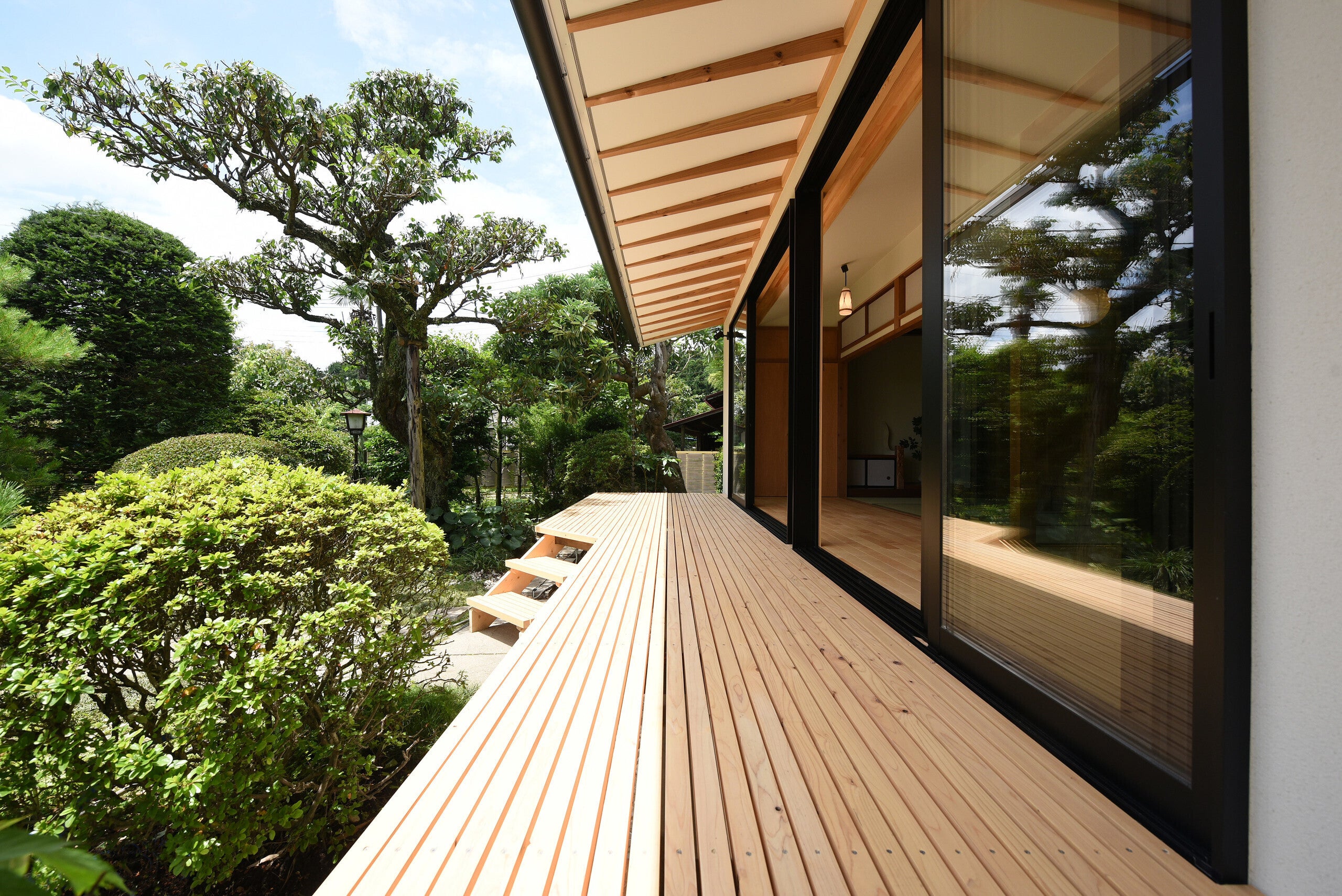 縁側とは？魅力と活用アイディアを建築事例を交えて一挙に紹介！