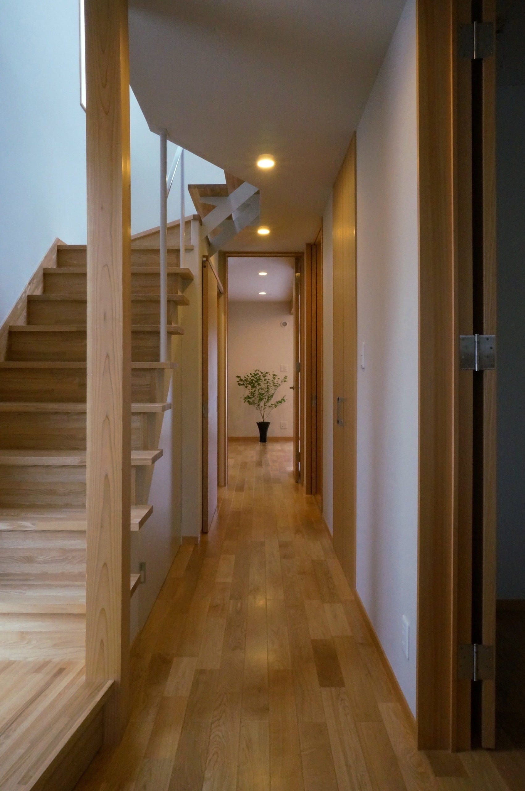 断熱・遮熱・気密・結露・換気など、住まいにはきちんと考えないと長く住みつづける事は出来ません。そのためには住宅を間が持ちさせるメカニズムと性能をきちんと考える事が必須です。