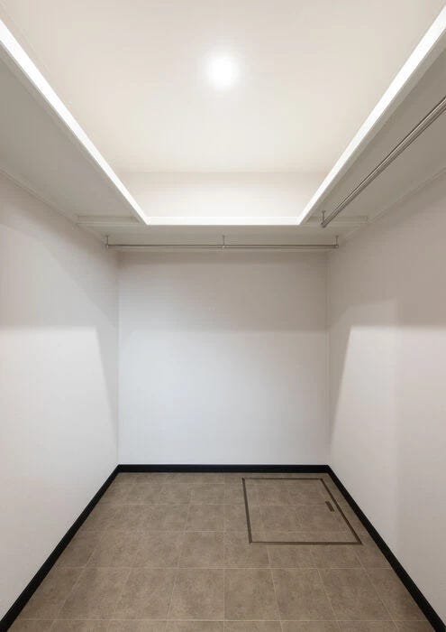 キッチンの隣にある洗面ランドリールームの隣にはウォークインクローゼットを設置し、家事動線を短く設計しています。