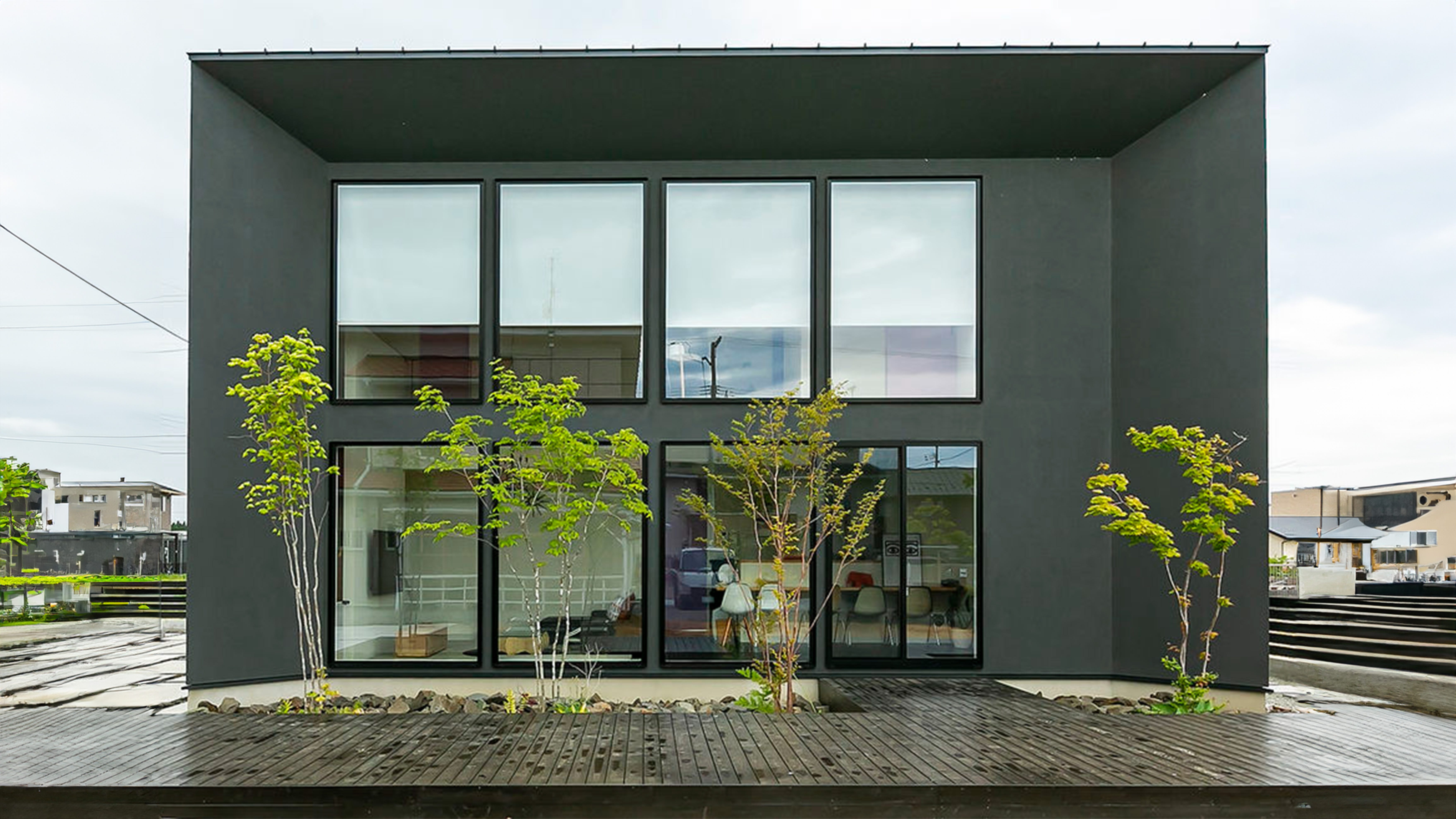 美術館のような外観、カフェのようなダイニングなど、 唯一無二のこだわりをカタチにした家