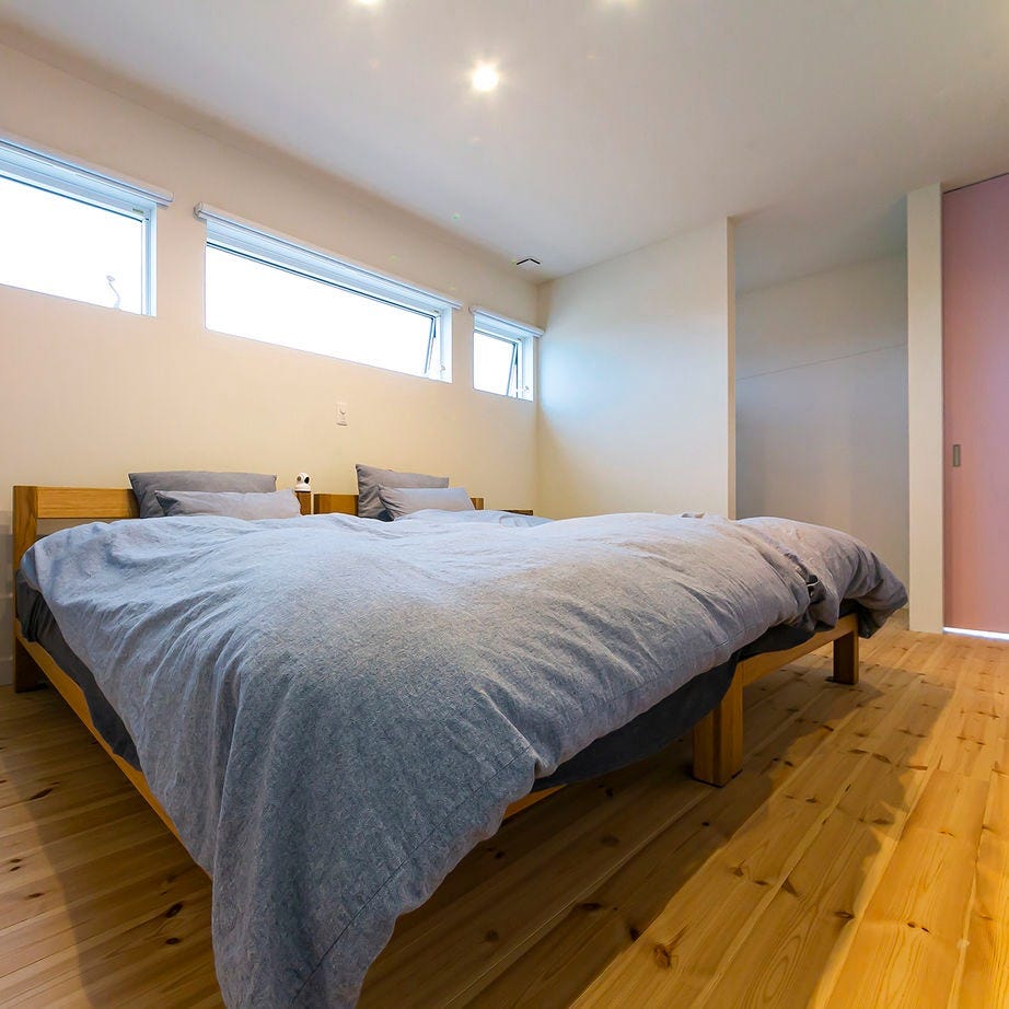 10.5畳の広い寝室。
2.62畳のウォークインクロゼットが設けられているので室内を有効に使える