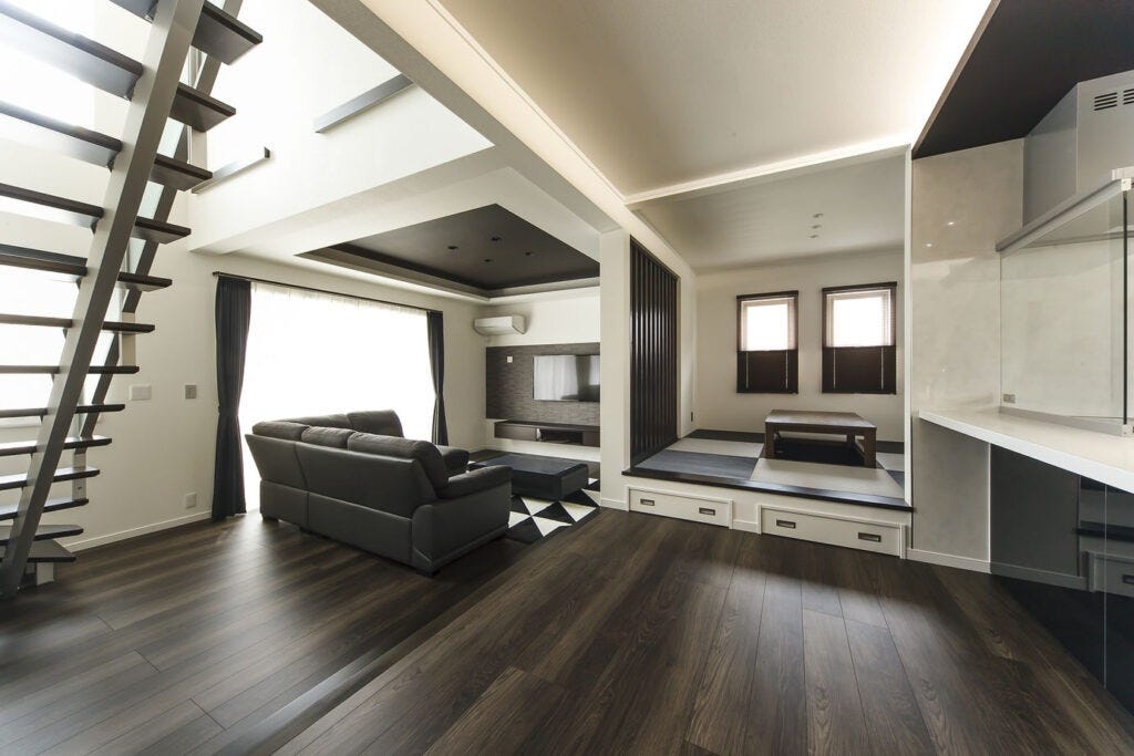 技あり設計!緩やかに繋がるキッチン、リビング、小上がり和室の動線に注目して