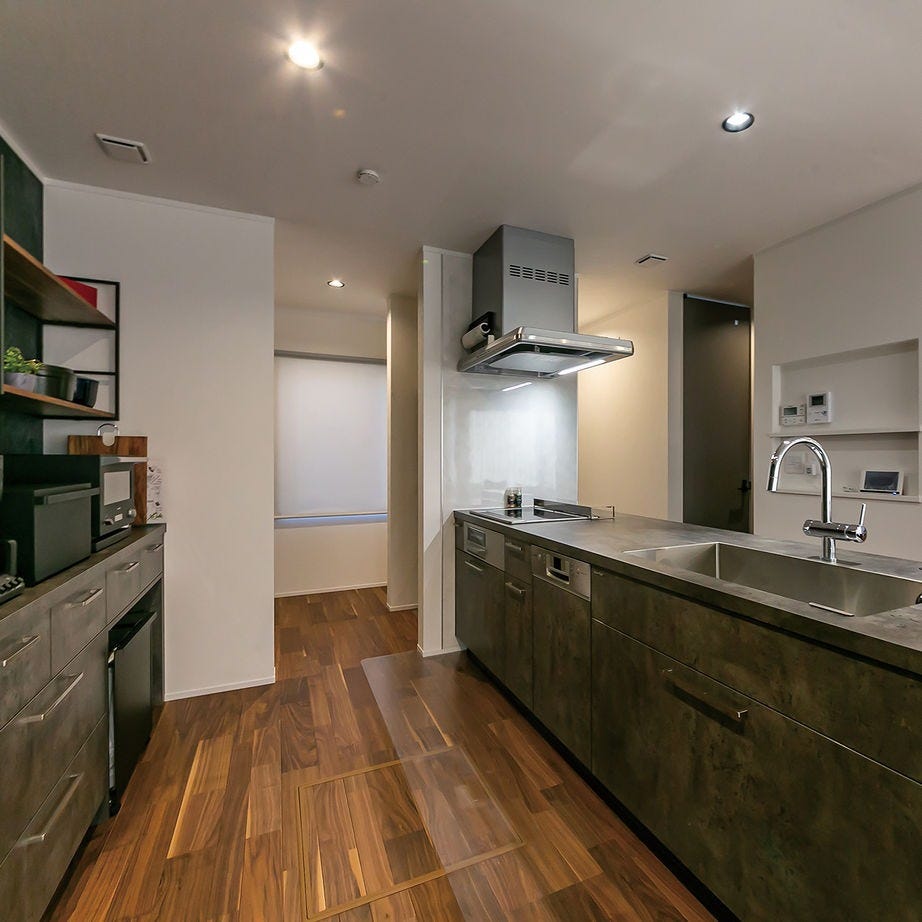 キッチンとバックセットの間を広くしたので、みんなでキッチンにいても余裕がある