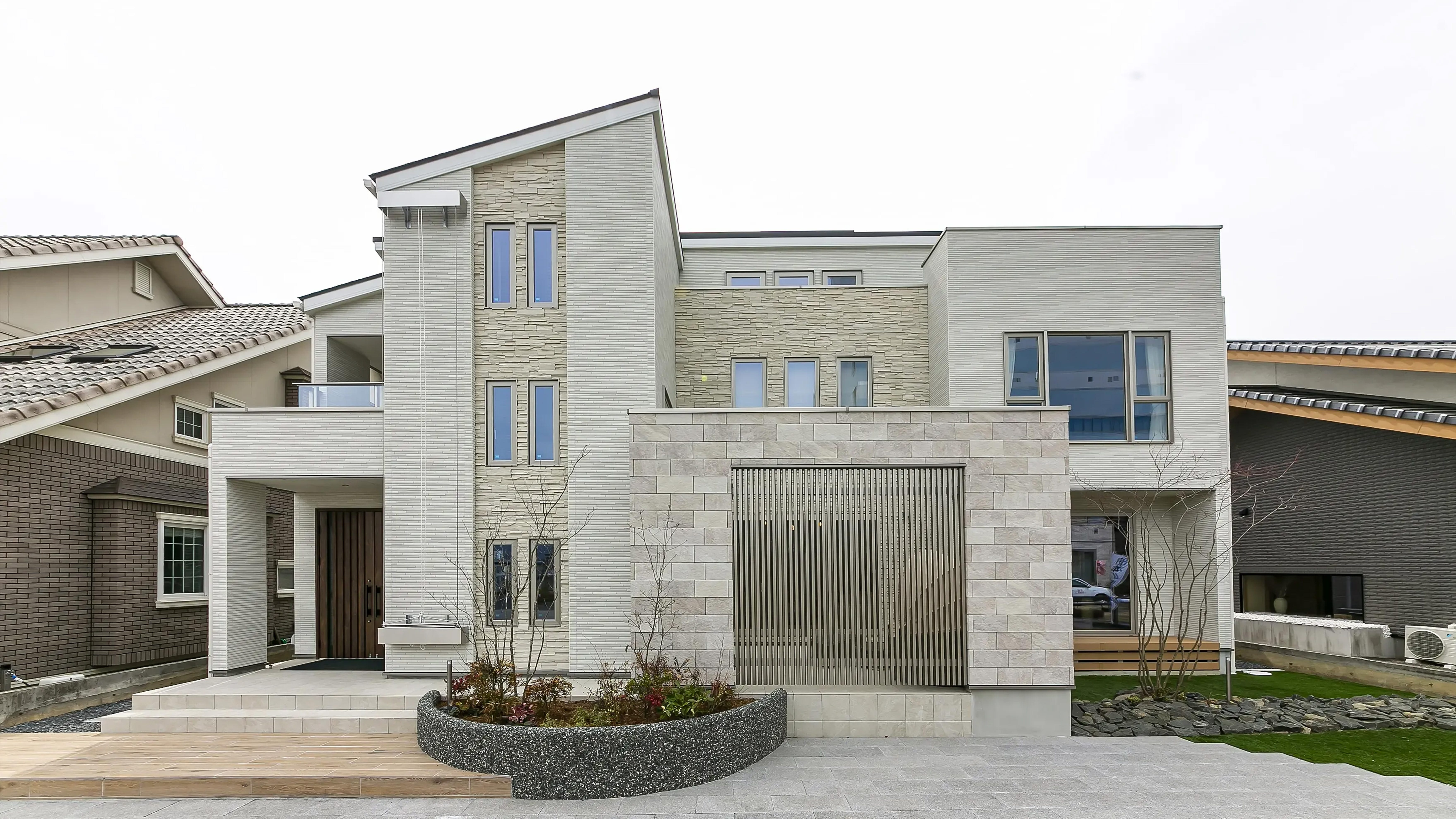 アイムの家　福島店 (モデルハウスでは、図面やカタログだけではわからない「実際の広さ」や「素材感」を体感できます。また、部屋のレイアウトや生活動線をリアルにイメージすることができるため、家づくりの参考になります。)