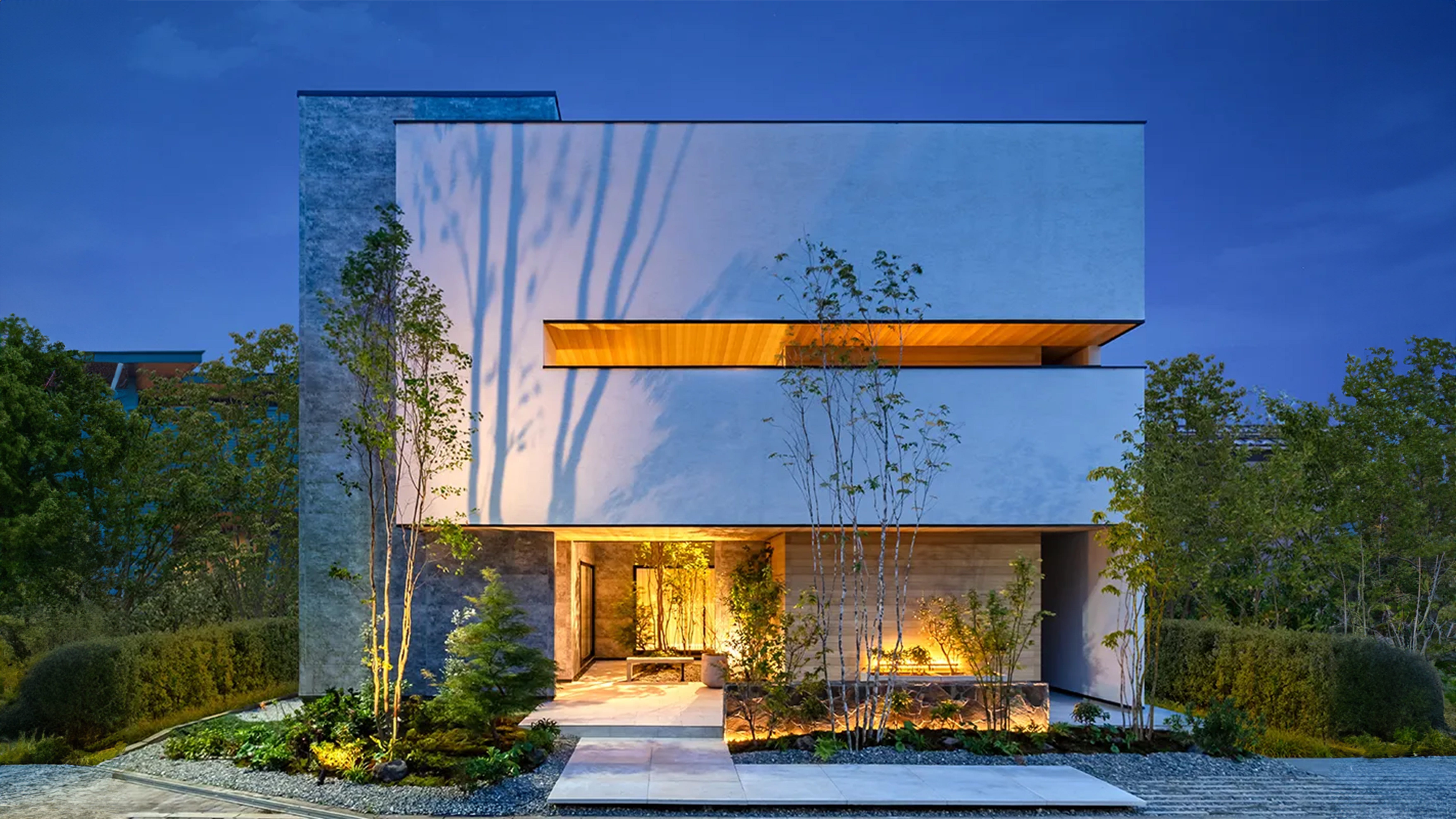 木下工務店　江戸川展示場 (スクエアで洗練された、存在感のあるファサード。住まいの中心に配した中庭が、プライバシーを守りながら、家中に開放感と安定した採光をもたらします。2世帯や賃貸併用の住まい方もイメージできる、都市型住宅をご提案します。)