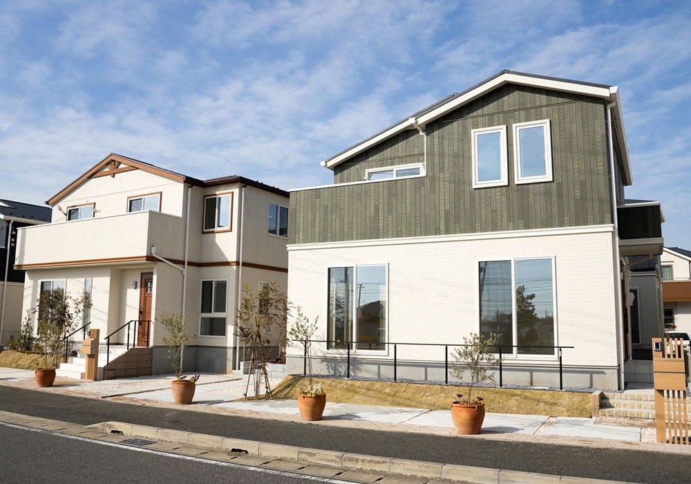 実際の建物を見てから購入したい方向けの建売住宅、間取りや設備にこだわりたい方向けの注文住宅。あなたのマイホームの夢をお聞かせください。