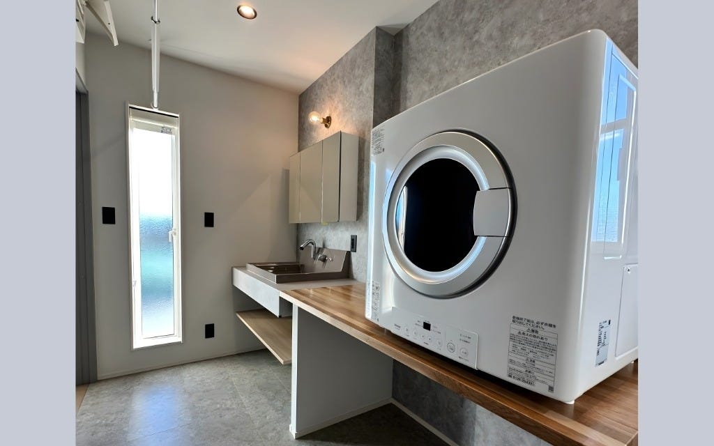 洗う・干す・たたむが一か所で完結するランドリールーム。
家事効率を高め、毎日の負担を軽減します。