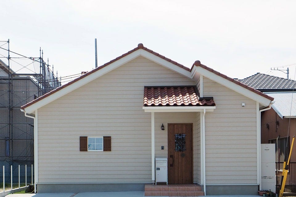 ドーマー窓がかわいい シルバニアファミリー風の平屋のおうち