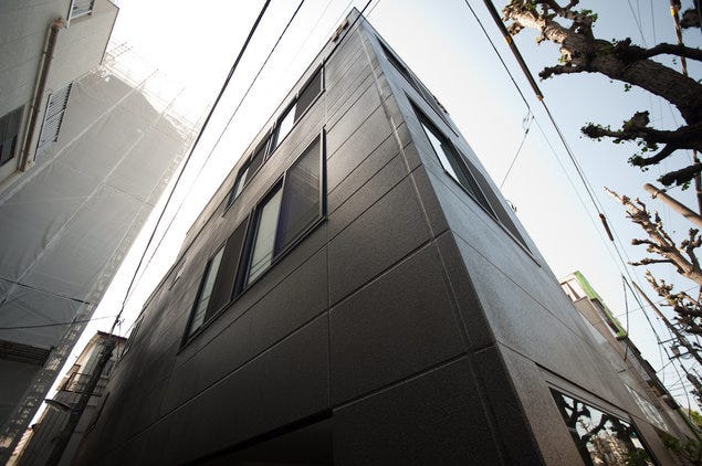 重量鉄骨の狭小住宅