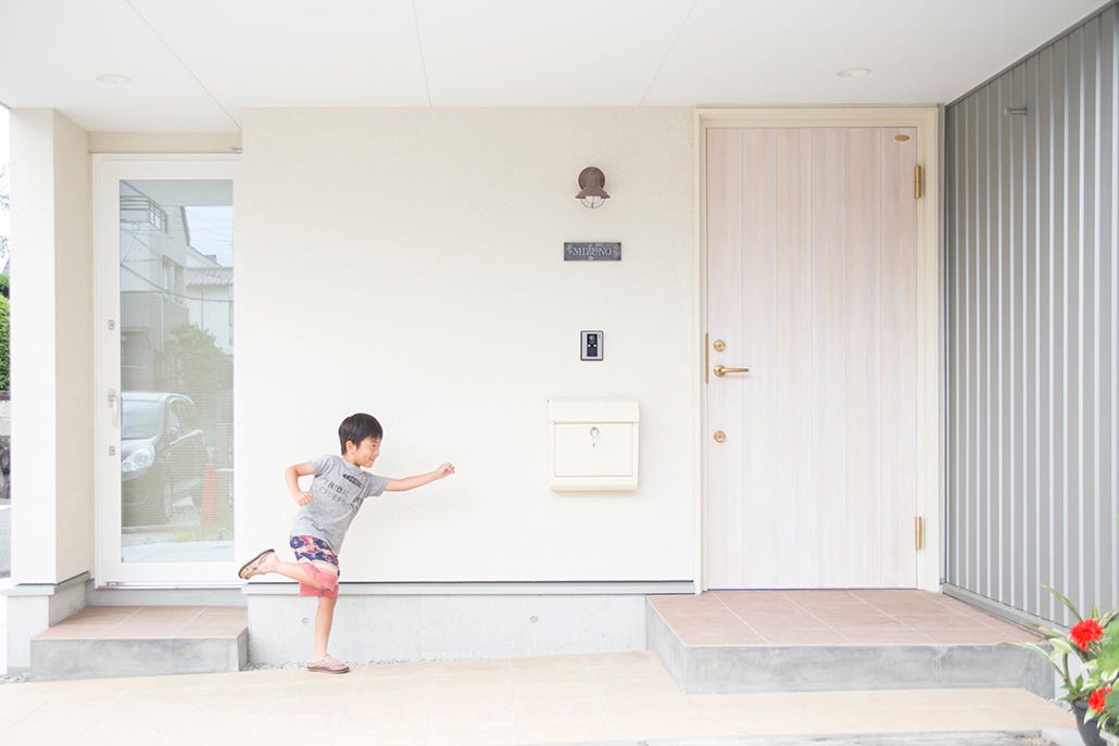 八尾 M邸 家族が集う、子どもが走る家